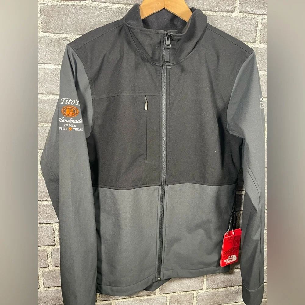 Tito’s Vodka The North Face Castle Rock Soft Shell Jacket Gray Men’s Small NWT